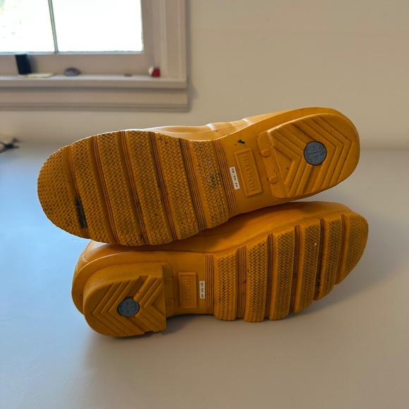 Hunter Original Tall Rain Boots Yellow Natural Rubber Waterproof Wellies - Picture 7 of 7